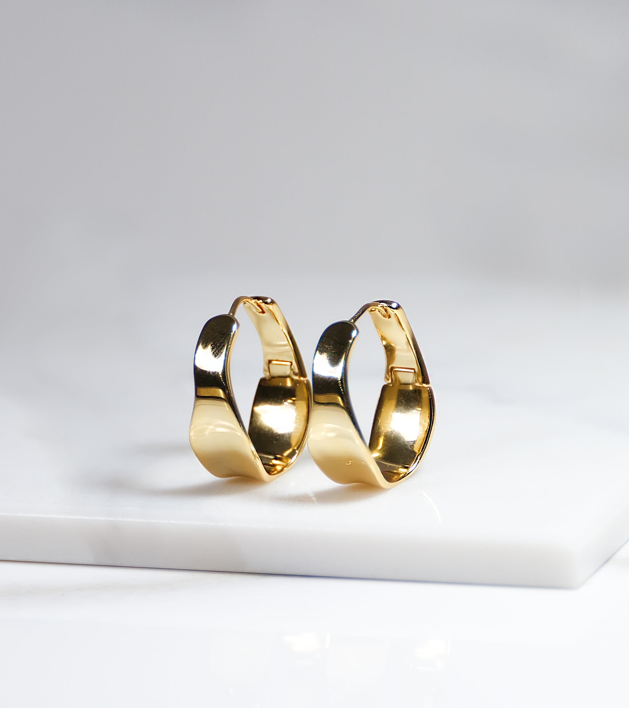 Large Wave Chunky Hoops