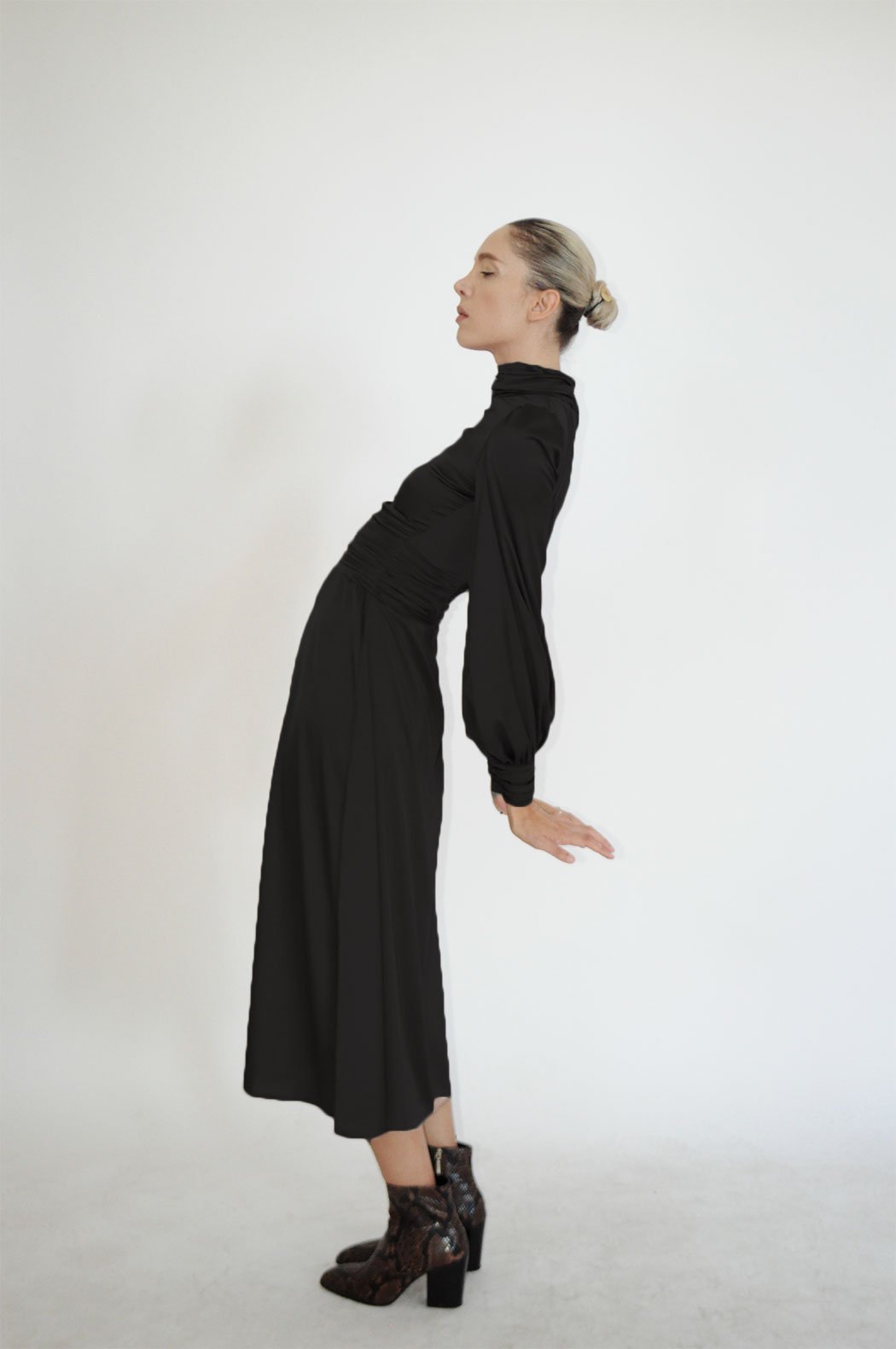 Turtleneck midi dress with bishop sleeves and ruched details