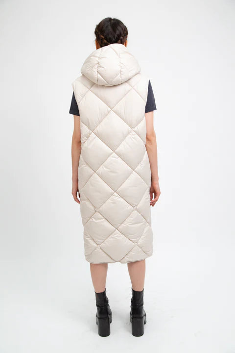 PENZANCE beige long sleeveless puffer jacket - culthread