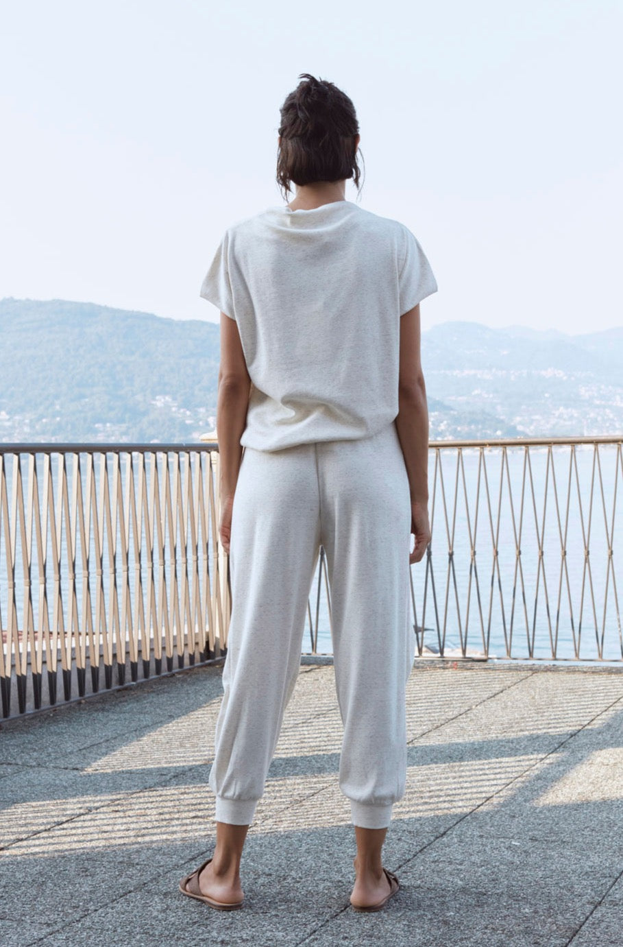 SHANTI SMILE TOP & YOGA TROUSERS 2-PIECE SET