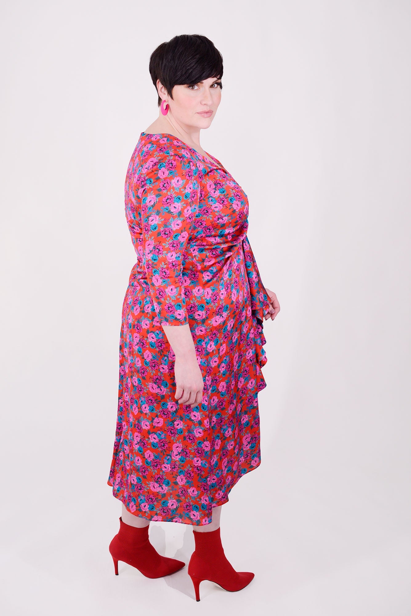 Mayes NYC Winnie RNR Dress in Red colored Mini Rose Print worn by model Max
