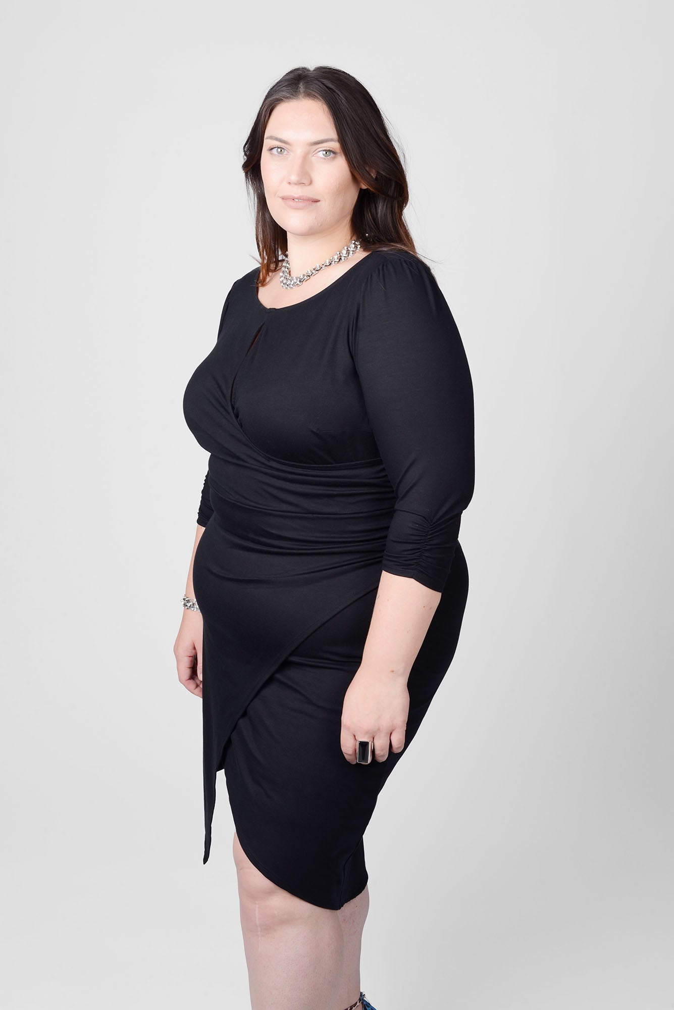 Mayes NYC Lina Keyhole Ruched Waist Dress in Black worn by model Megan Smith