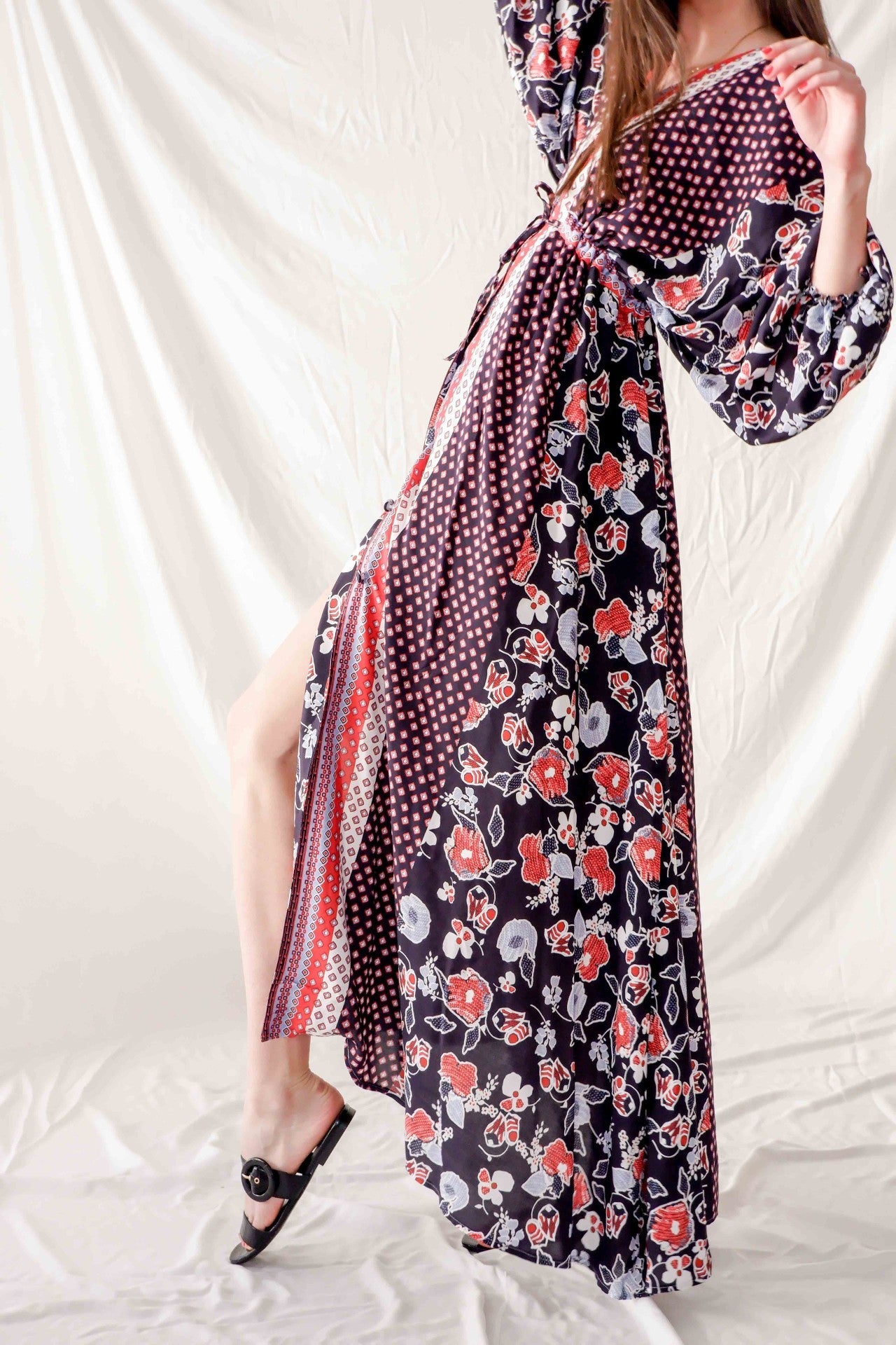 Made to measure floral printed maxi kaftan dress with puffy sleeves - Bastet Noir