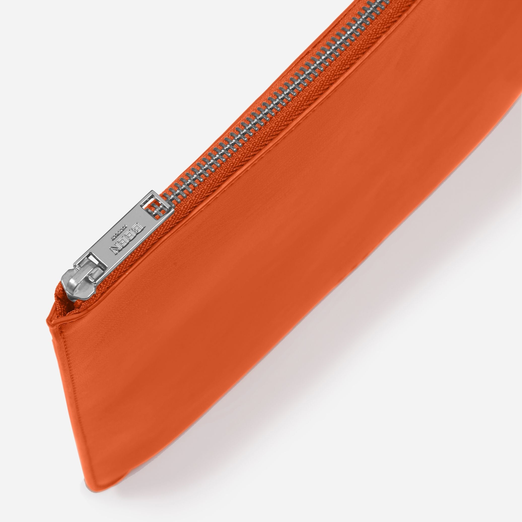 Yael Pouch