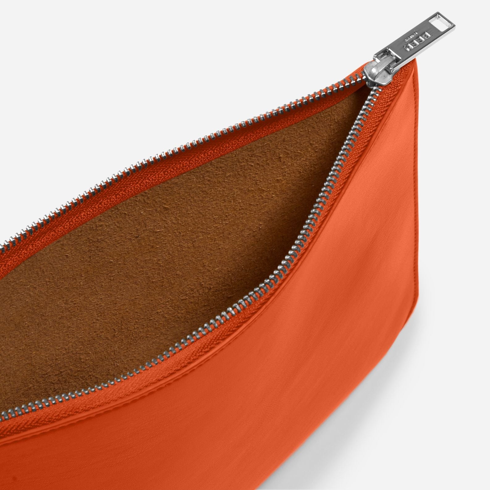 Yael Pouch