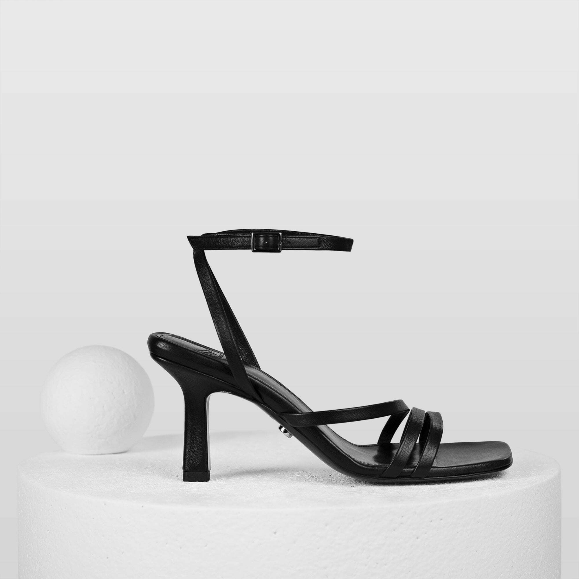 Eero • Black