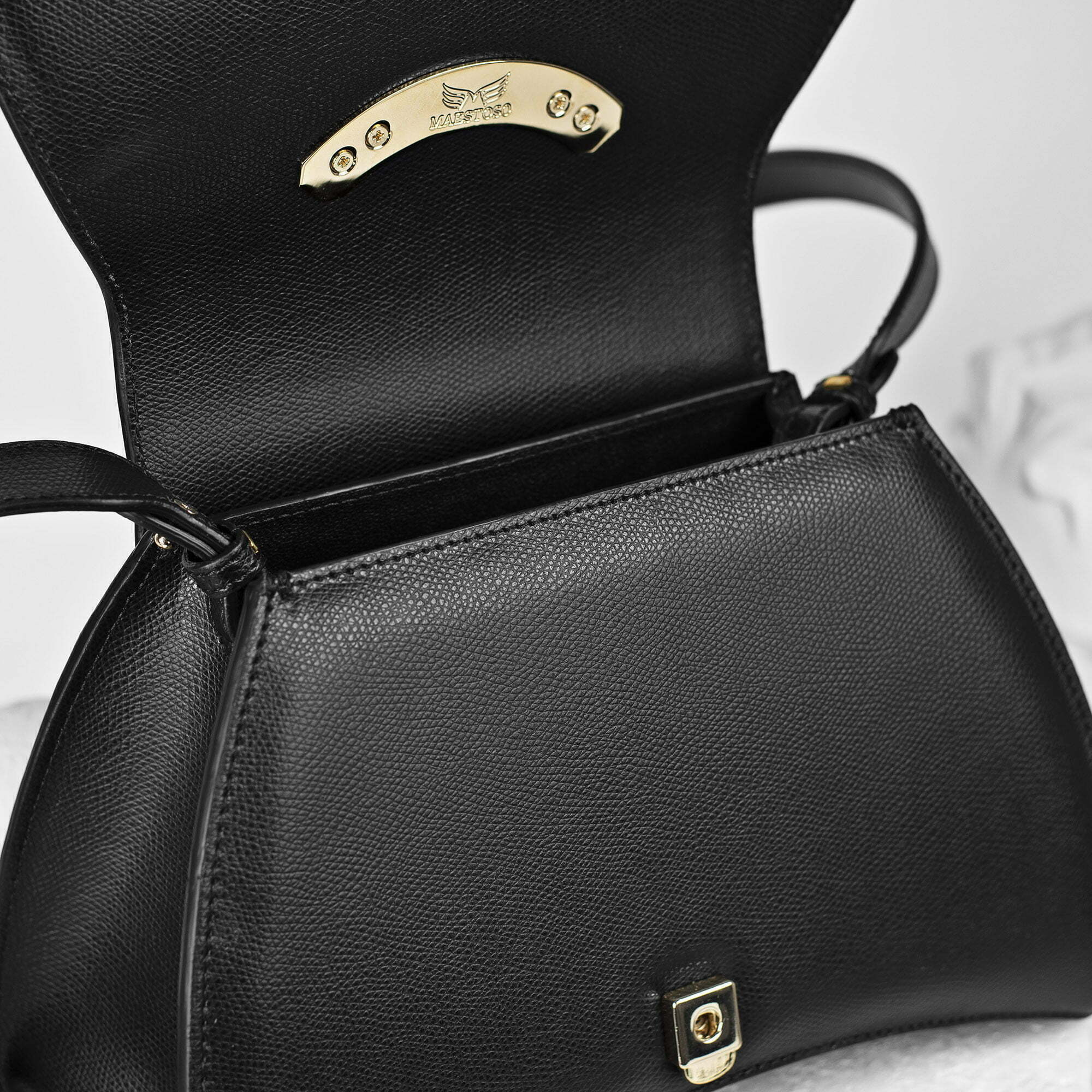 Enso • Black