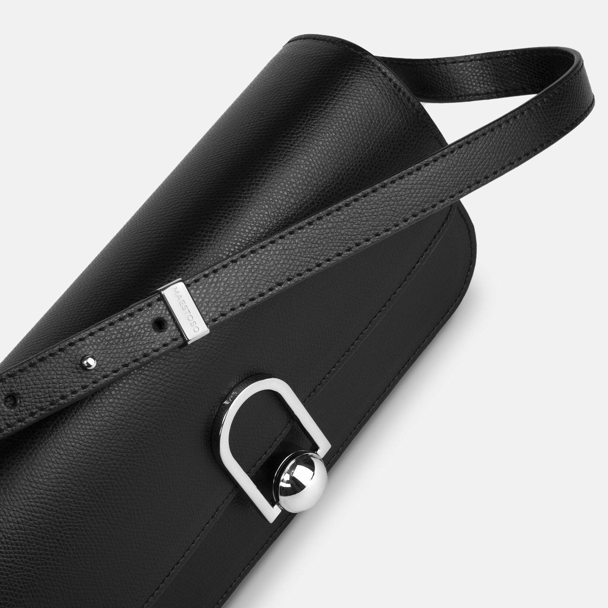 Eon Baguette • Black