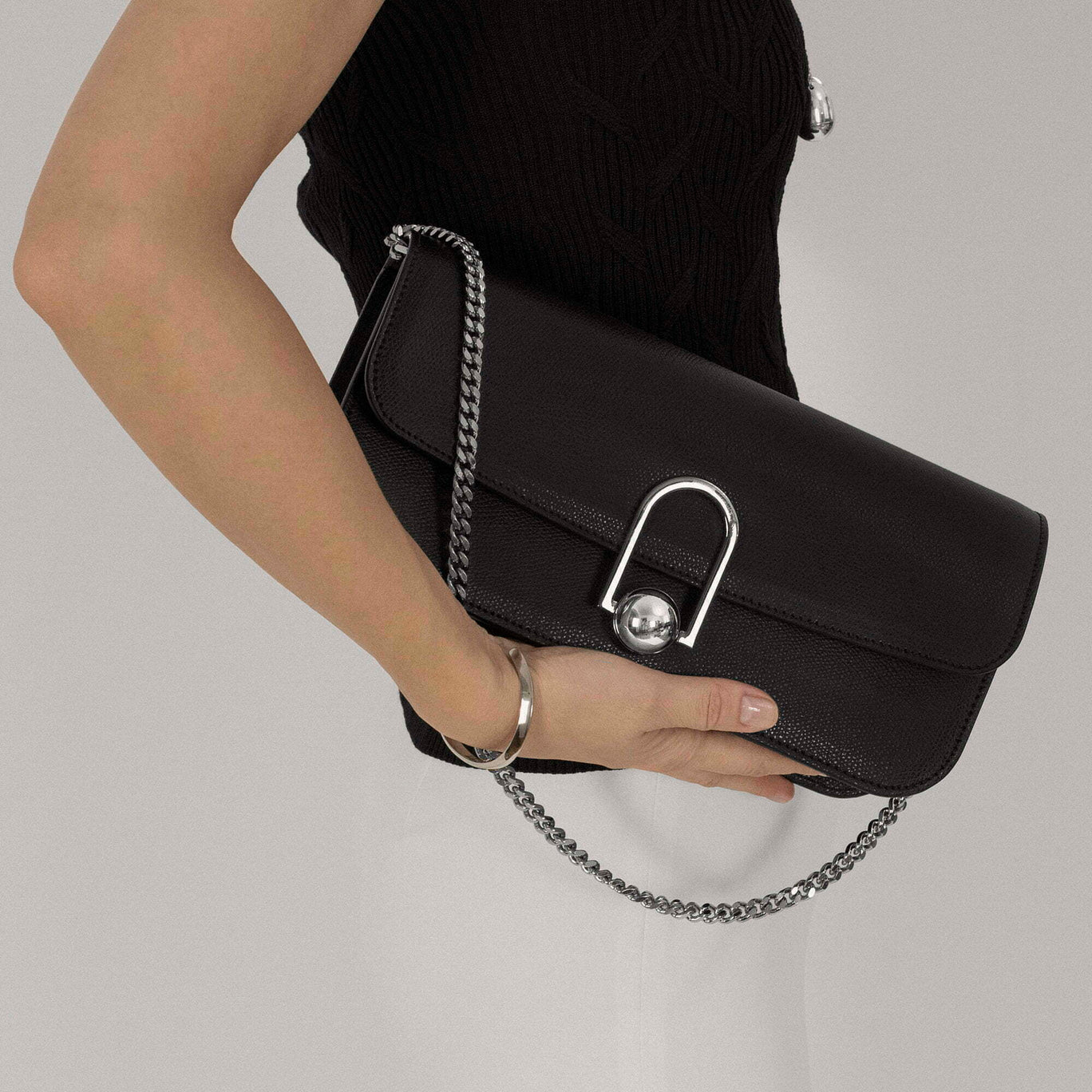 Eon Baguette Chain • Black