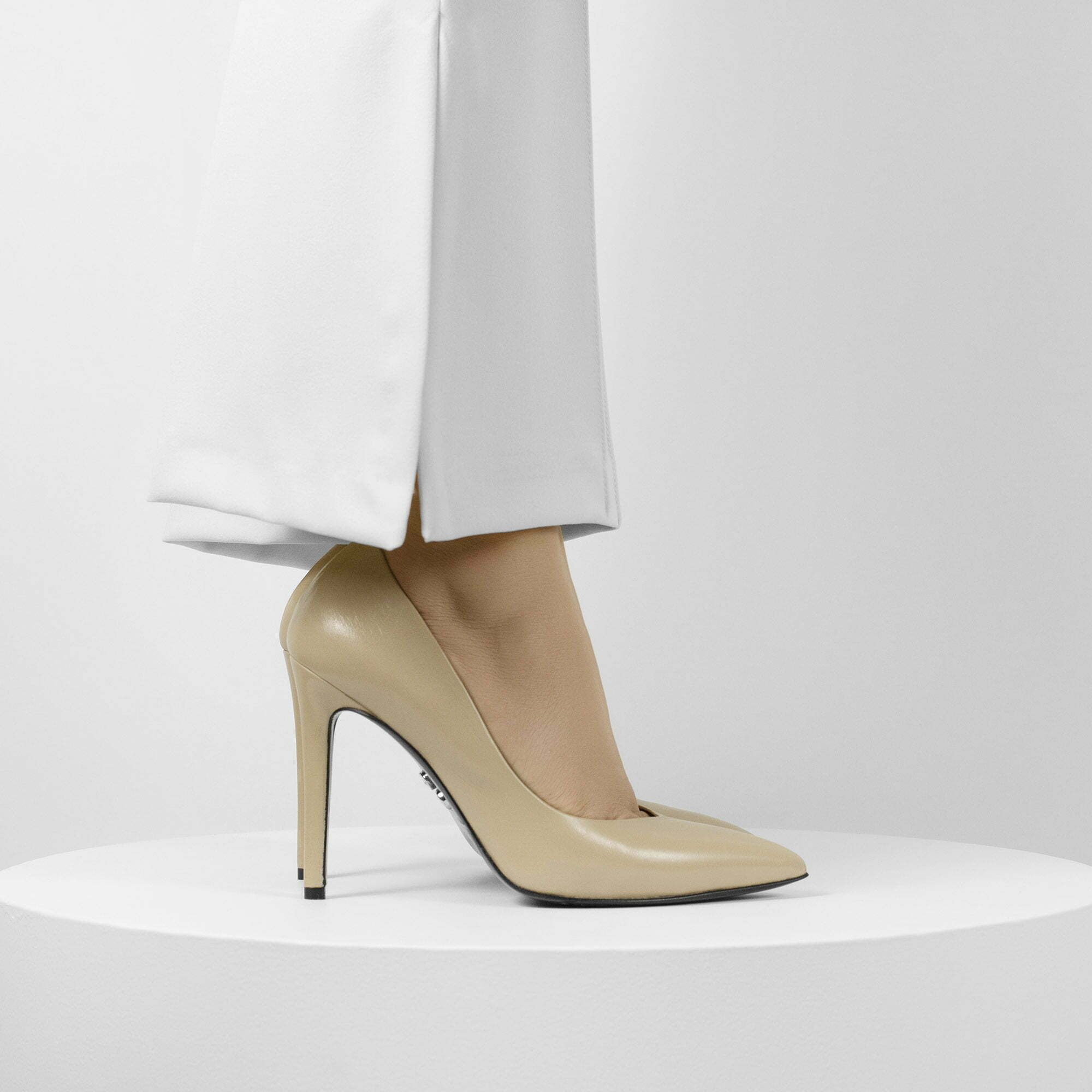 Karl • Nude