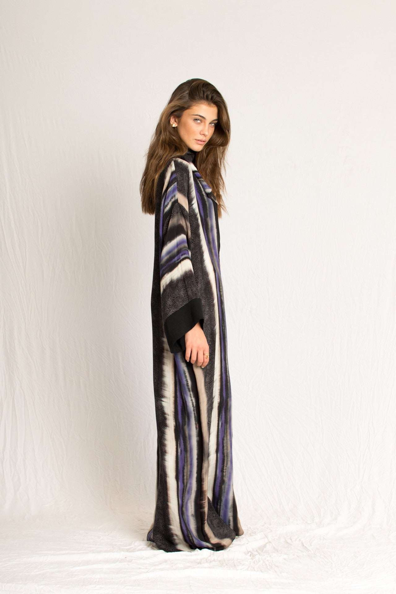 Floor long purple pattern beach caftan dress with deep V-neckline