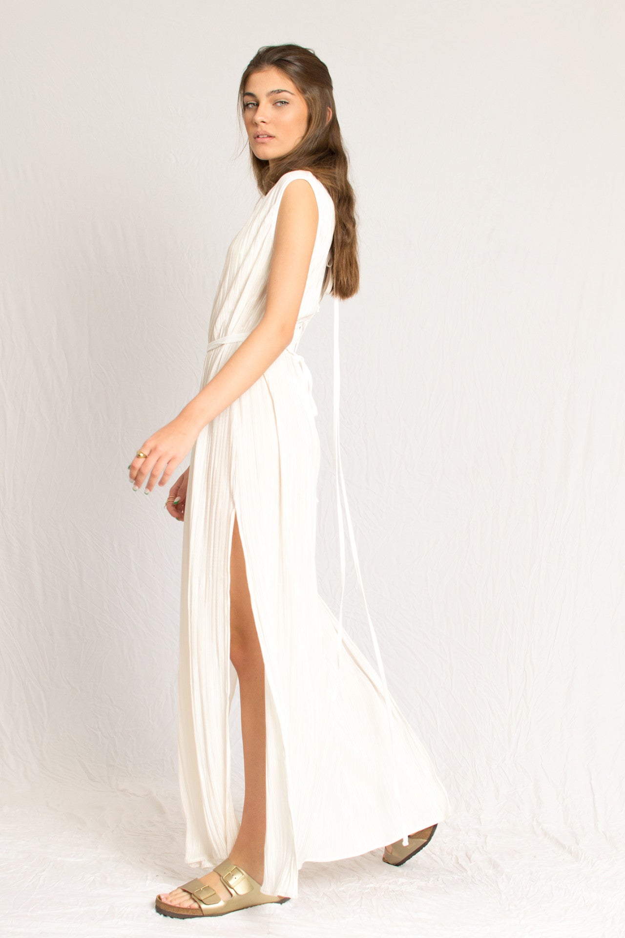 maxi pleated reversible white beach dress with side slits