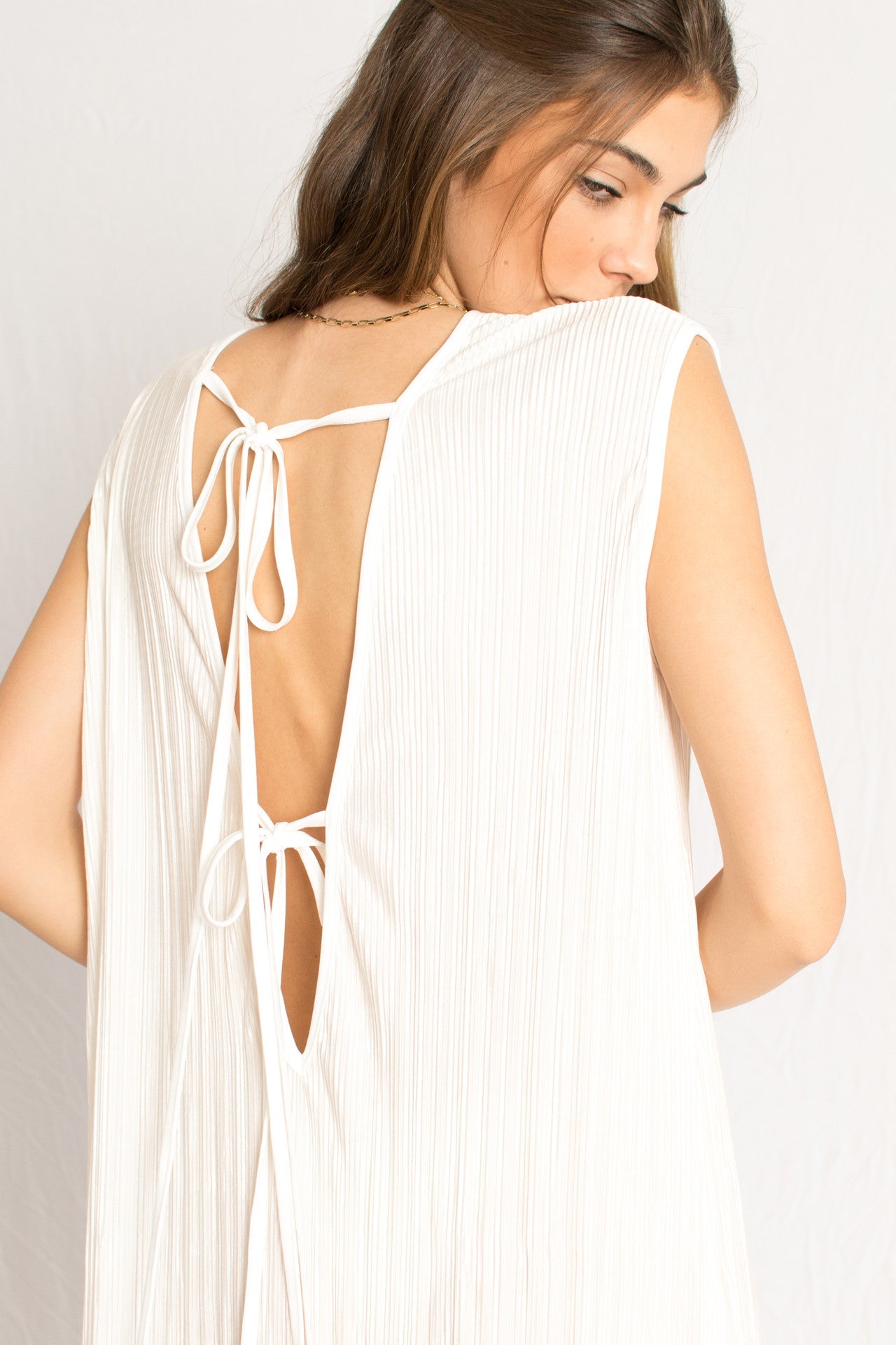 maxi pleated reversible white beach dress with side slits