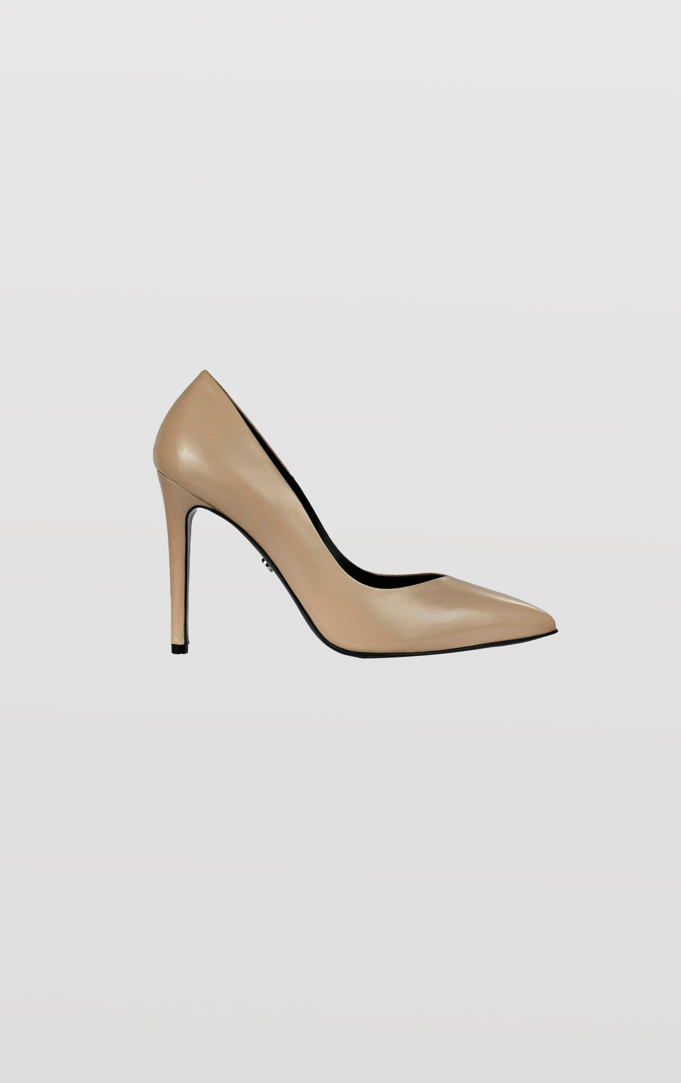 Karl • Nude