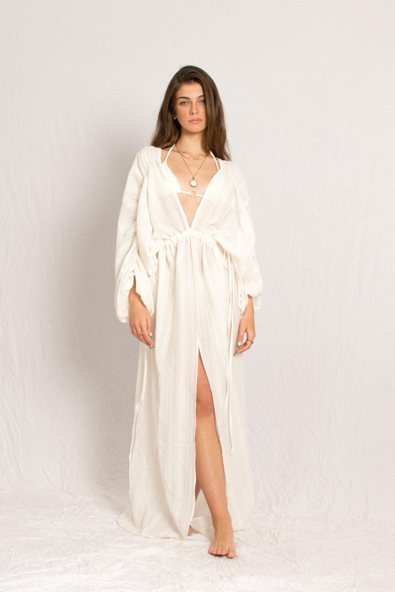 White caftan maxi beach dress with V neckline and middle slit