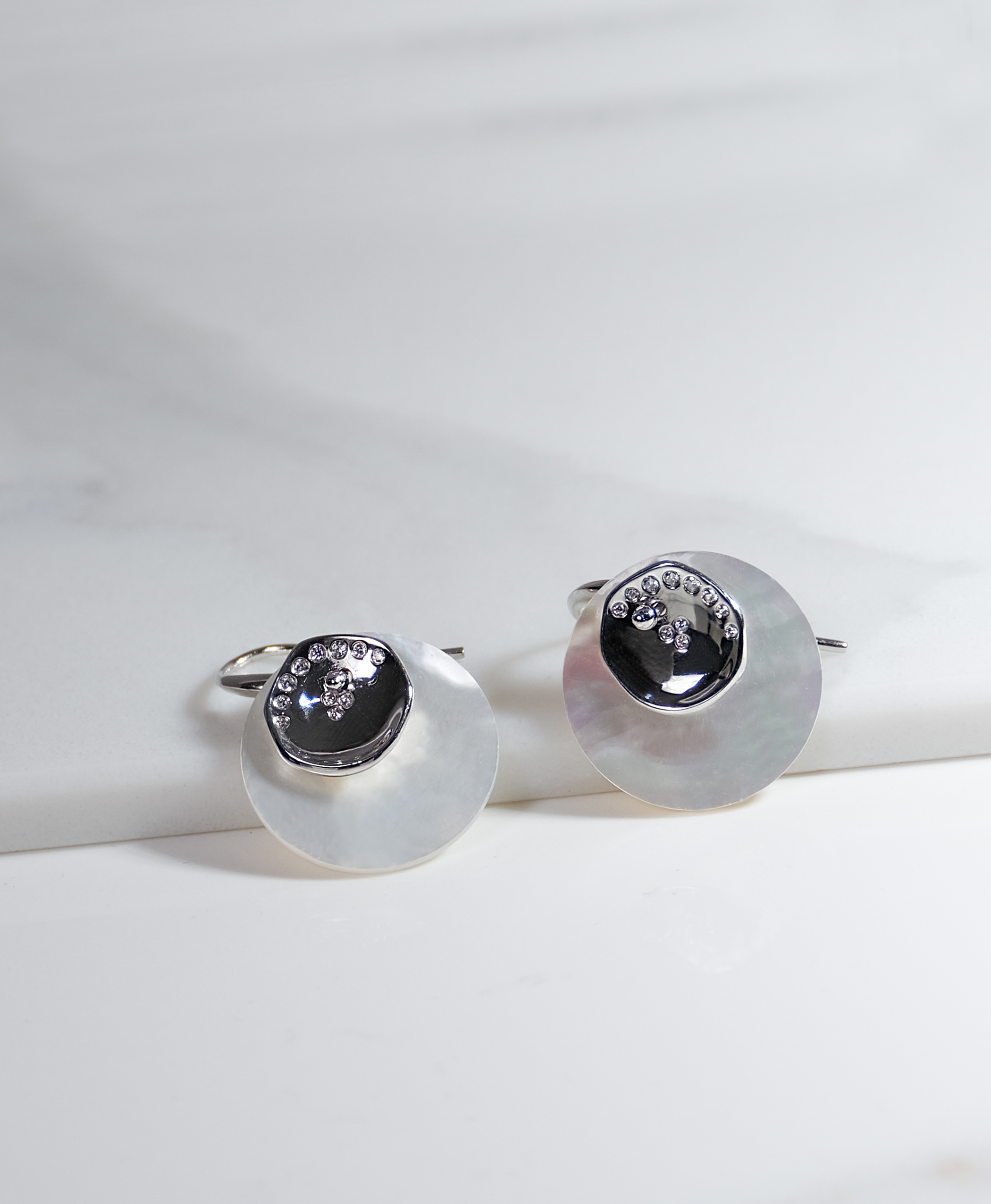 Luminous Pearl Discs