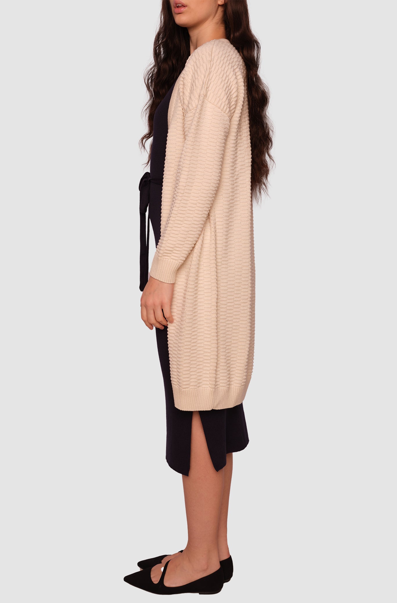 Knitted relief long cardigan