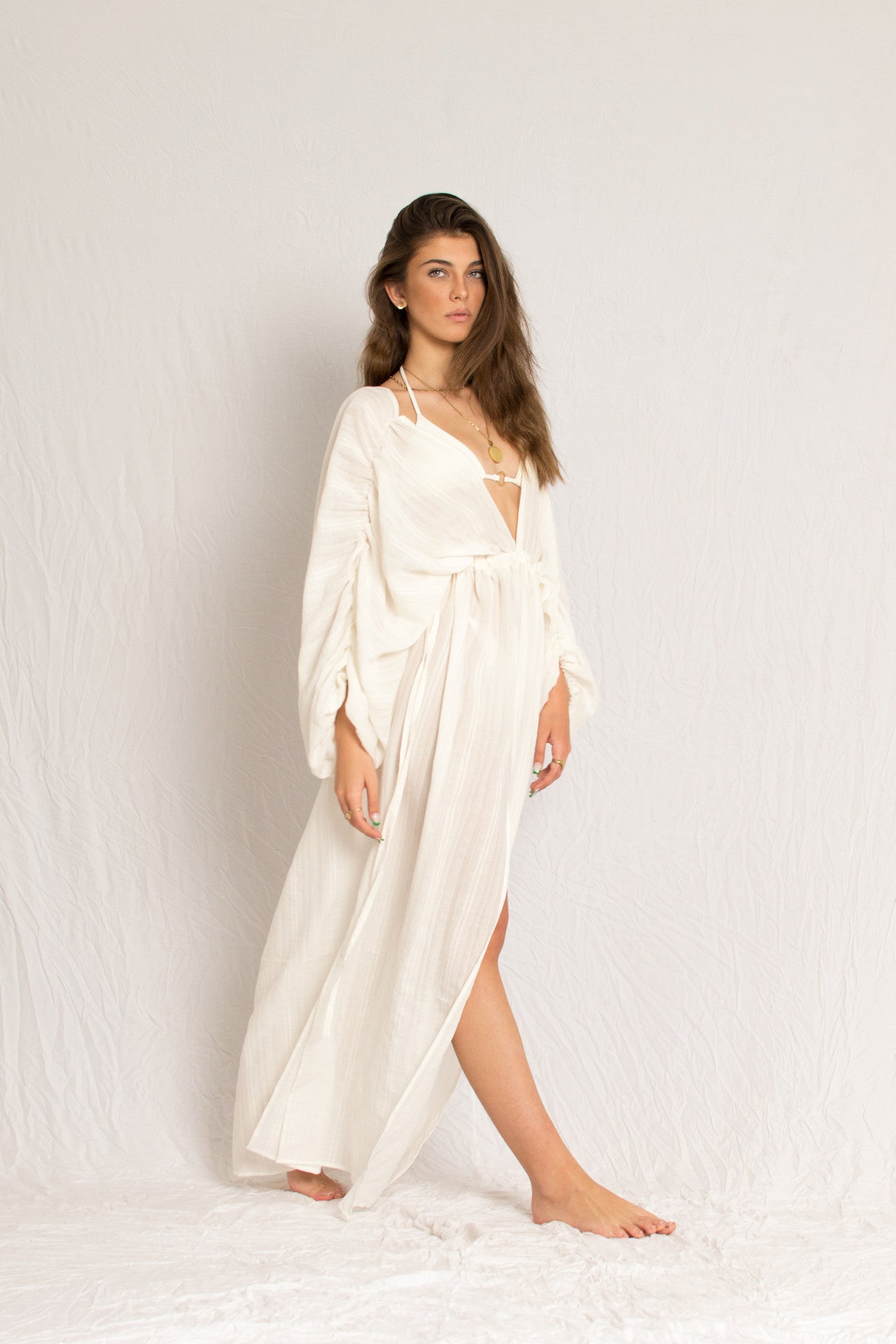 White caftan maxi beach dress with V neckline and middle slit